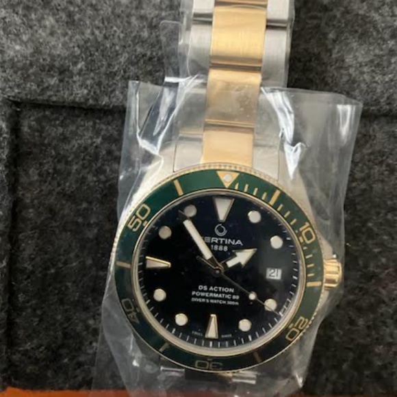 CERTINA DS ACTION POWERMATIC80 BLACK/GREEN/GOLD ON BRACELET 38MM - Picture 11 of 16